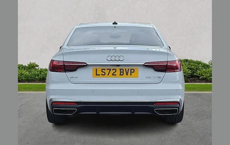 Used Audi A4 S-Line 150 HP (110 kW) 2022 White Sedan