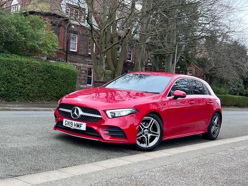 Used Mercedes A180 Executive 136 HP (100 kW) 2019 Red Hatchback