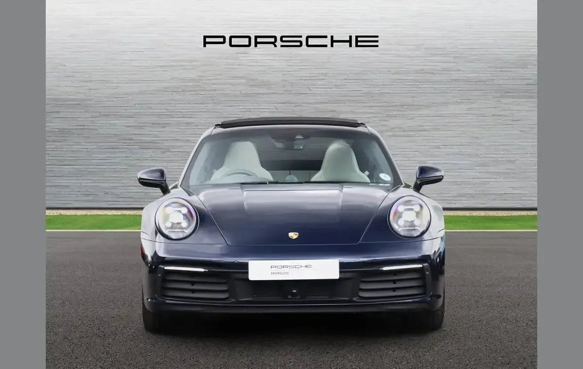Used Porsche 911 379 HP (278 kW) 2019 Blue Coupe