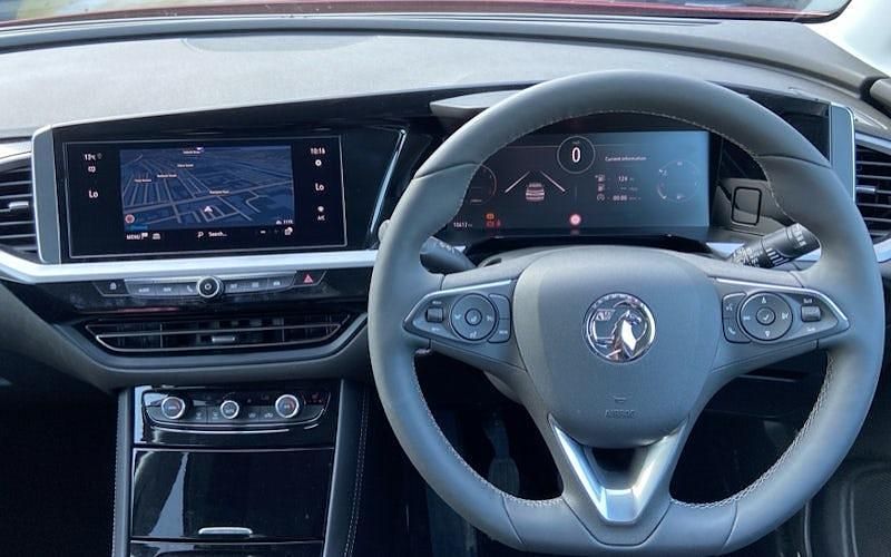 Used Vauxhall Grandland X Ultimate 131 HP (96 kW) 2024 Red SUV