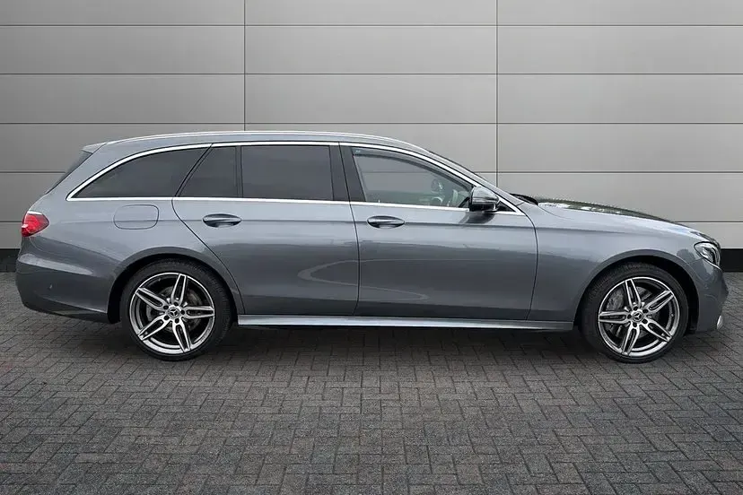 Used Mercedes E400 AMG line 335 HP (246 kW) 2018 Selenite grey Estate