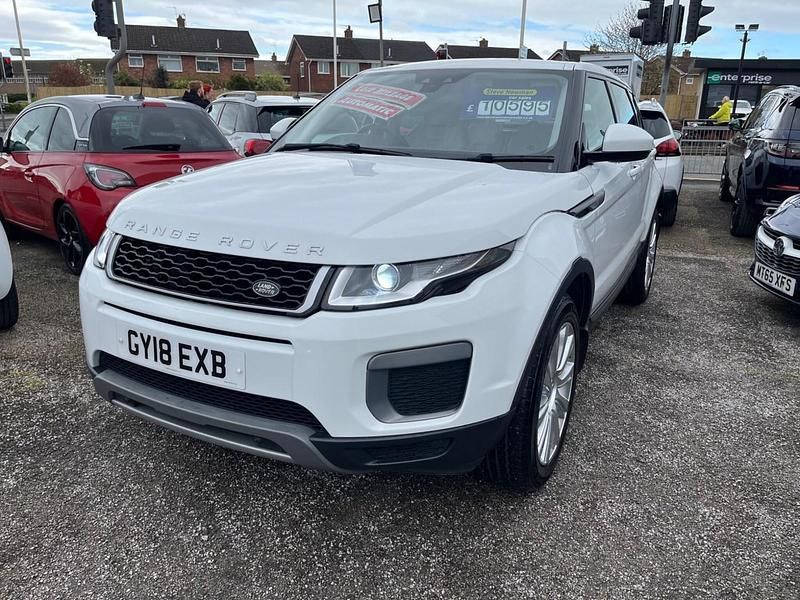 Used Land Rover Range Rover evoque SE 2018 White Estate
