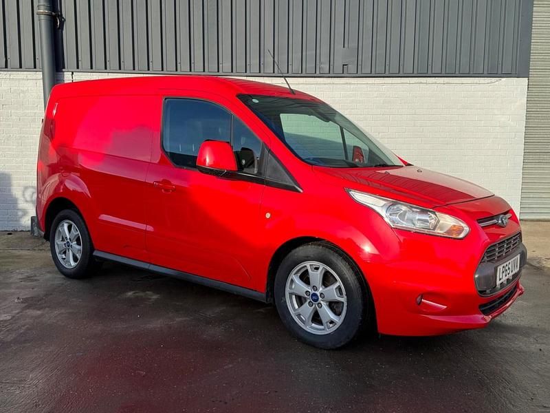 Red Used 2016 Ford Transit Connect Limited MPV | £7,395 (Good price) - Image 1/4