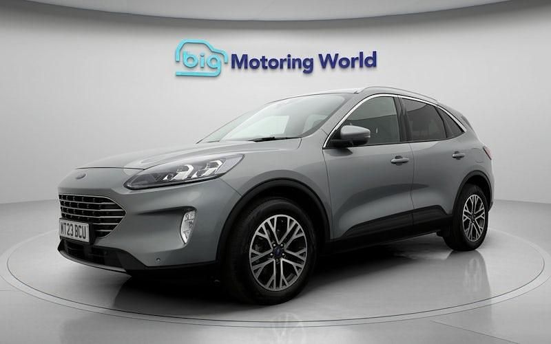 Used Ford Kuga Titanium 150 HP (110 kW) 2023 Silver SUV