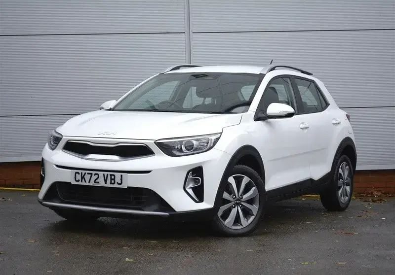 Usado Kia Stonic 99 CV (72 kW) 2022 Blanco SUV