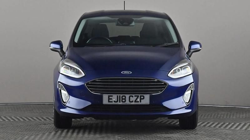 Used Ford Fiesta Titanium 125 HP (91 kW) 2018 Blue Hatchback