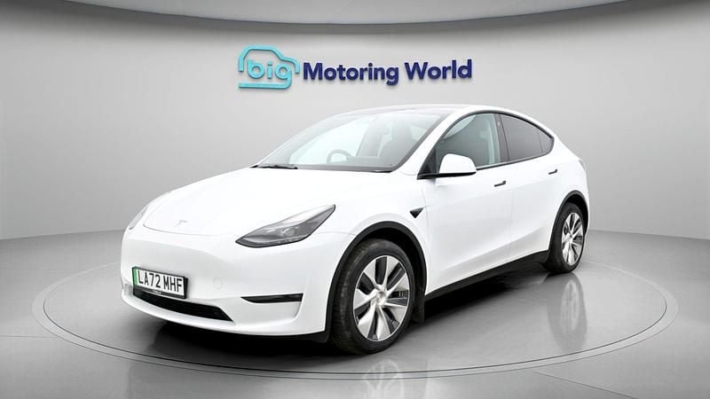 Used Tesla Model Y Long Range AWD 378 kW (514 HP) 2022 White SUV