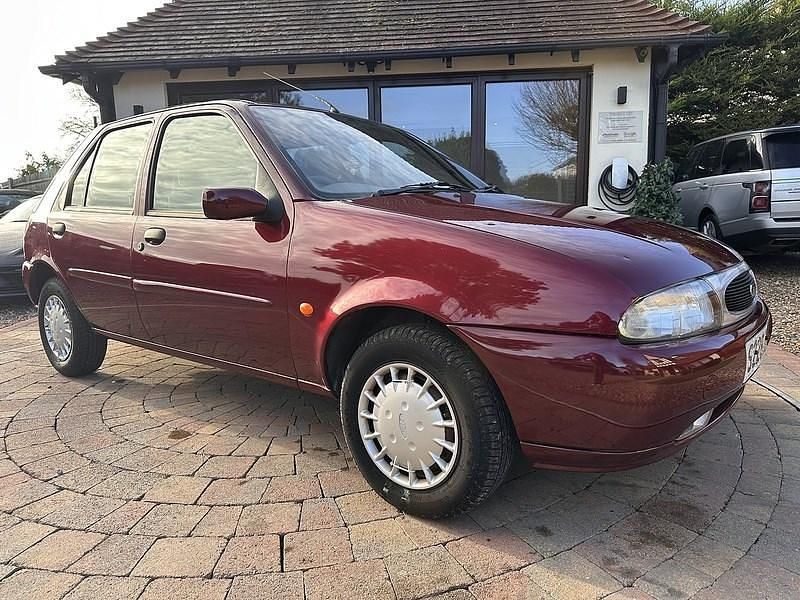 Red Used 1998 Ford Fiesta Ghia Hatchback | £1,950 - Image 1/4