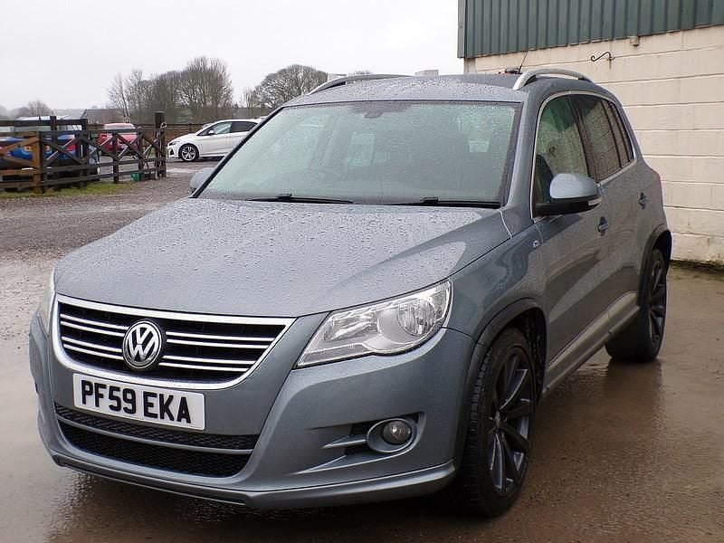Used VW Tiguan R-line 140 HP (102 kW) 2009 Grey SUV