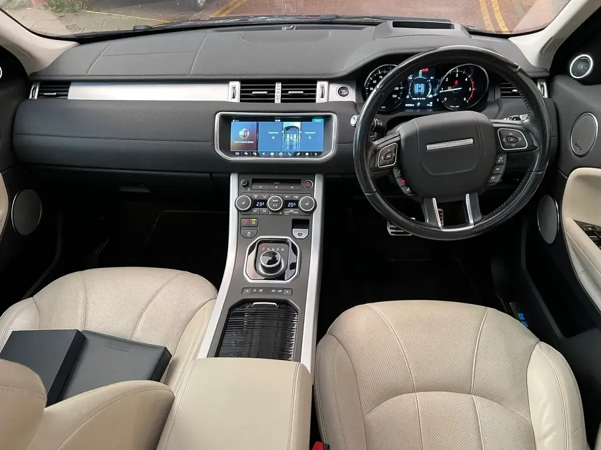 Used Land Rover Range Rover evoque HSE Dynamic 2016 Black Estate