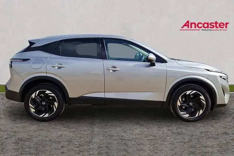 Used Nissan Qashqai N-Connecta 158 HP (116 kW) 2024 Silver SUV
