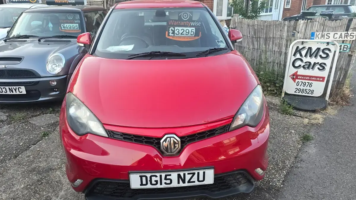 Used MG MG3 106 HP (77 kW) 2015 Red Hatchback