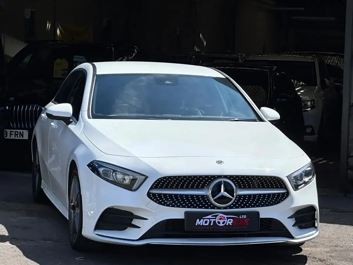 Used Mercedes A180 AMG line 116 HP (85 kW) 2018 White Hatchback
