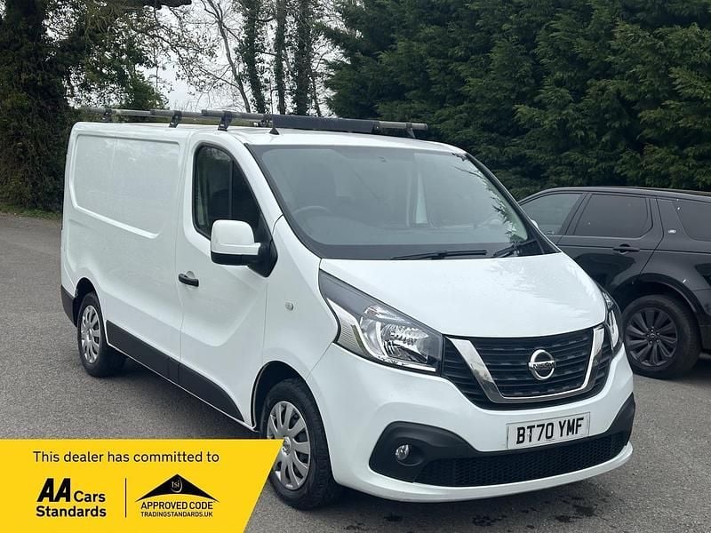 White Used 2020 Nissan NV300 Acenta Van | £7,995 (Fair price) - Image 1/3