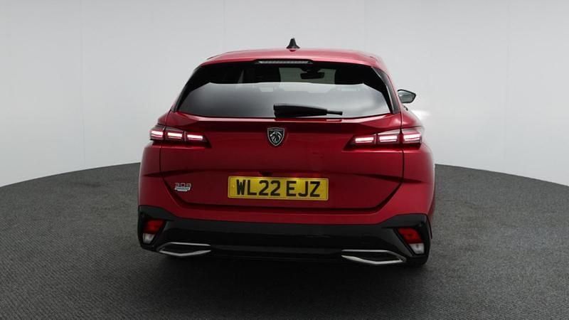Used Peugeot 308 SW Allure 129 HP (94 kW) 2022 Red Estate