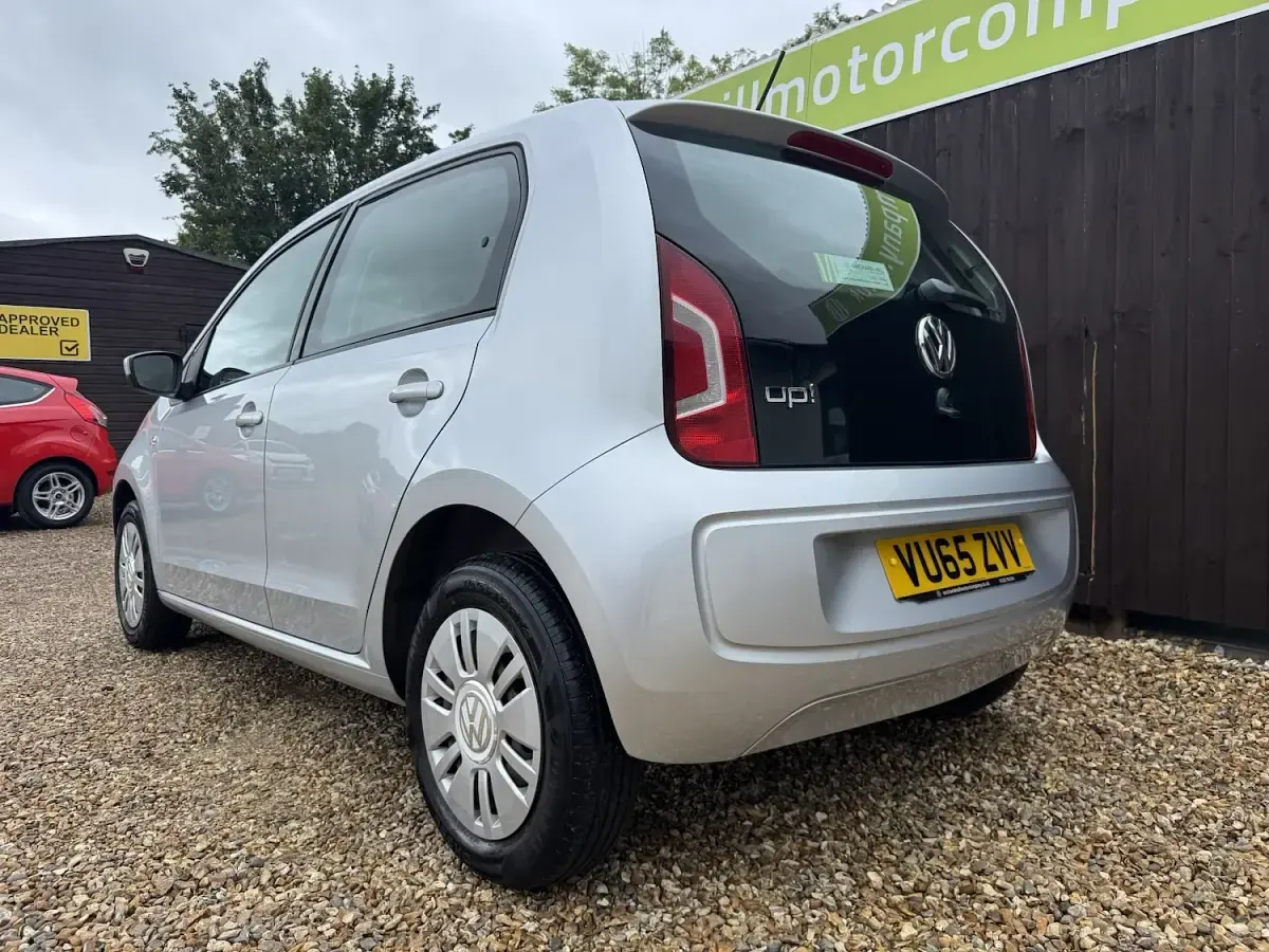 Used VW up! move up! 60 HP (44 kW) 2015 Silver Hatchback