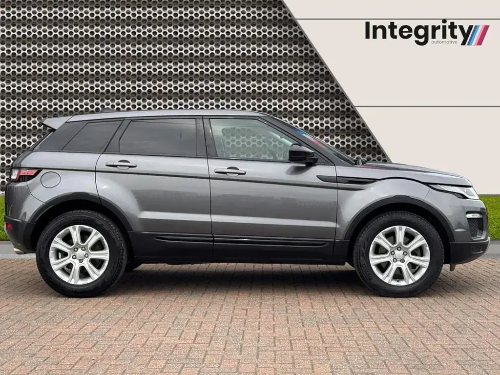 Used Land Rover Range Rover evoque SE 2017 Grey Estate