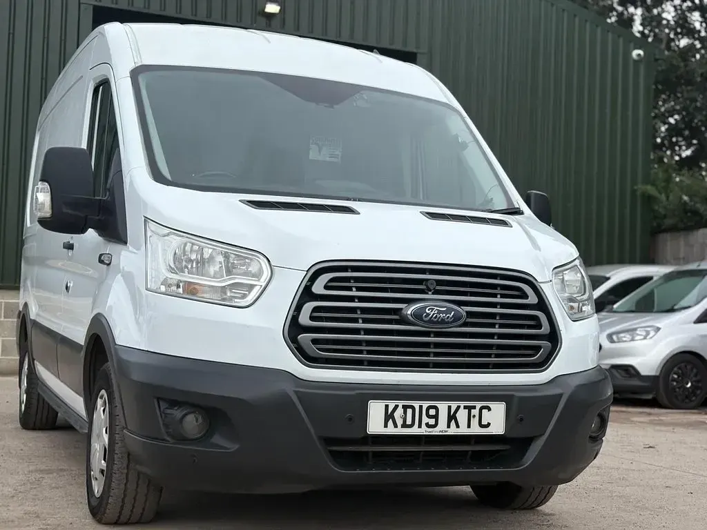 Used Ford Transit 130 HP (95 kW) 2019 White Van