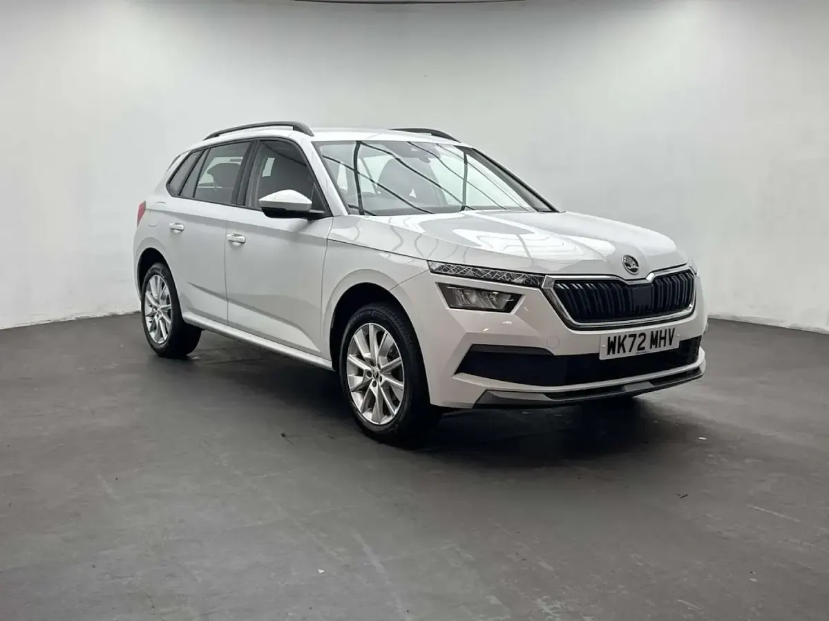 Used Skoda Kamiq SE 115 HP (84 kW) 2023 White SUV