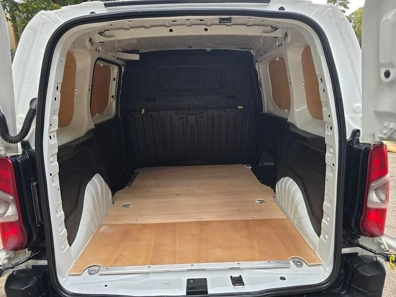 Used Peugeot Partner 2021 White MPV