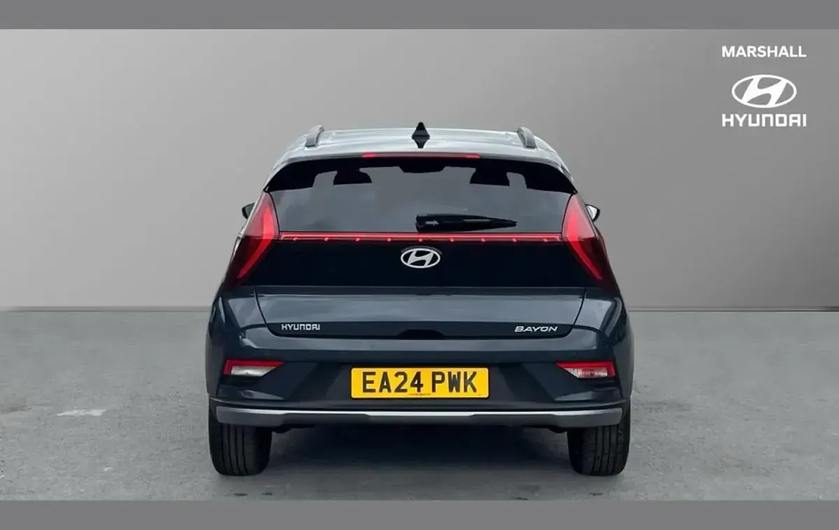 Usado Hyundai Bayon Premium 100 HP (73 kW) 2024 Cinzento SUV