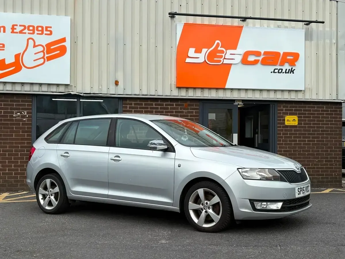 Used Skoda Rapid SE 90 HP (66 kW) 2015 Silver Hatchback