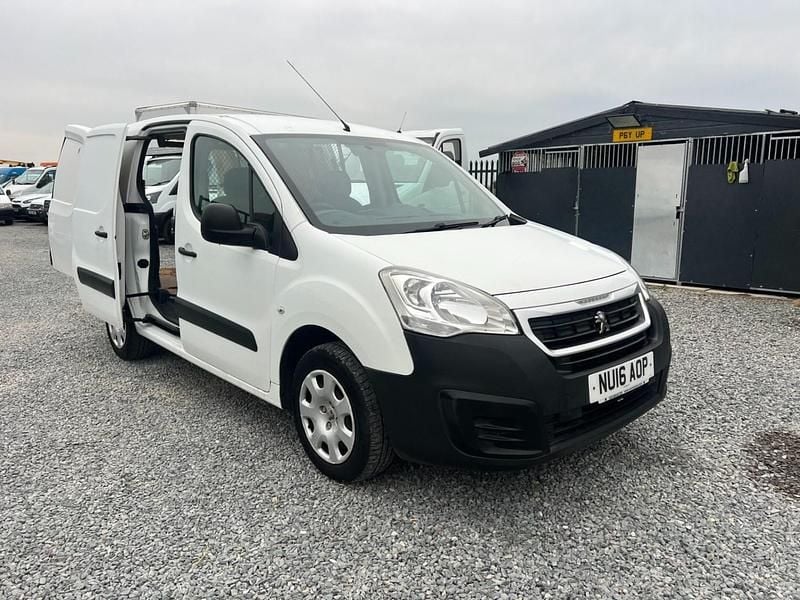 Usado Peugeot Partner S 2016 Branco Monovolume