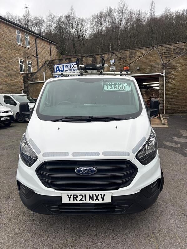 Used Ford Transit Custom 105 HP (77 kW) 2021 White Van