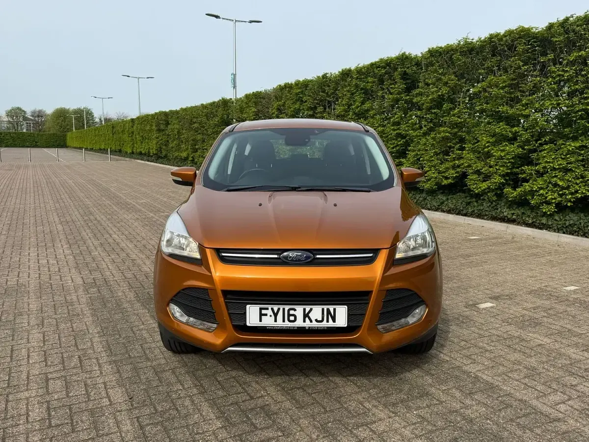 Used Ford Kuga Zetec 182 HP (133 kW) 2016 Orange SUV