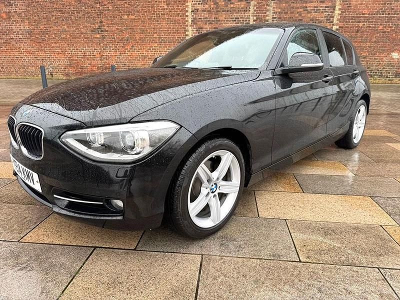 Used BMW 120 Sport Line 2014 Black Hatchback