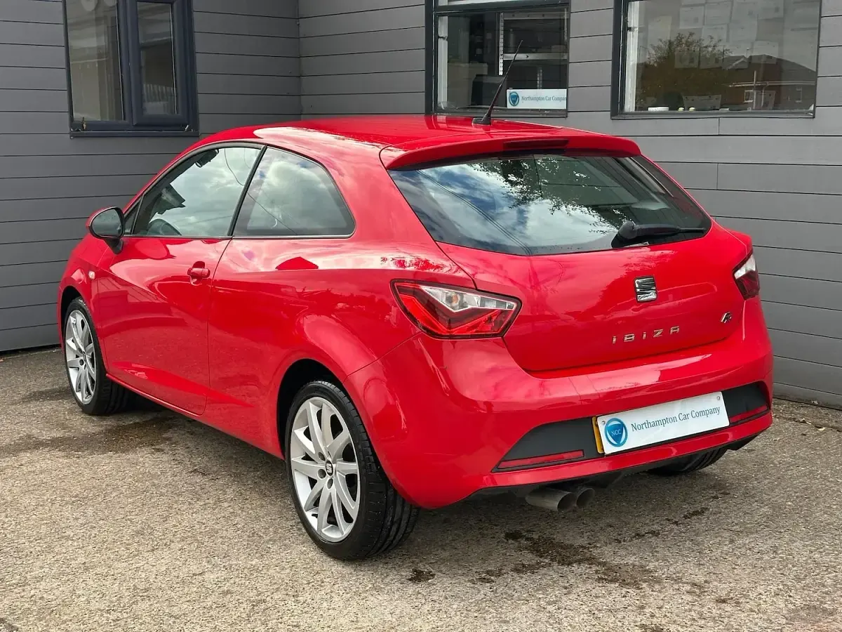 Used Seat Ibiza FR 90 HP (66 kW) 2016 Red Hatchback