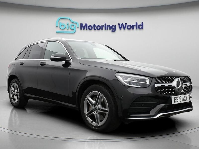Black Used 2019 Mercedes 220 AMG line Estate | £22,800 (Super price) - Image 1/4