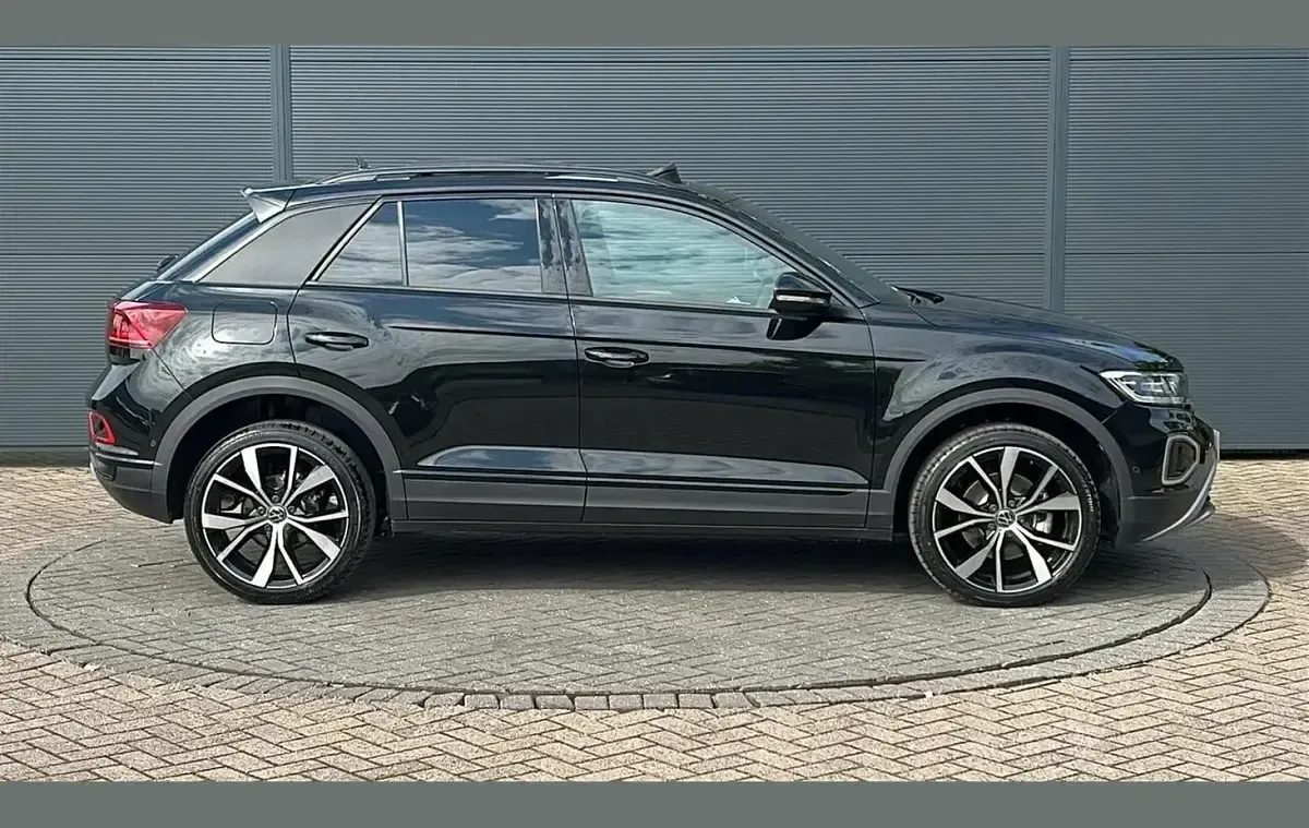 Nowe VW T-Roc Design 113 KM (83 kW) 2026 Czarny SUV