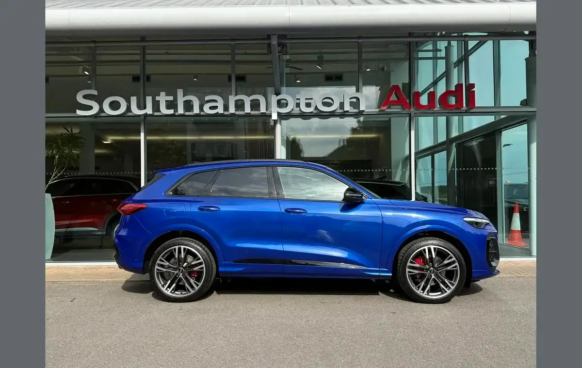 Used Audi Q5 Sport 200 HP (147 kW) 2026 Blue SUV