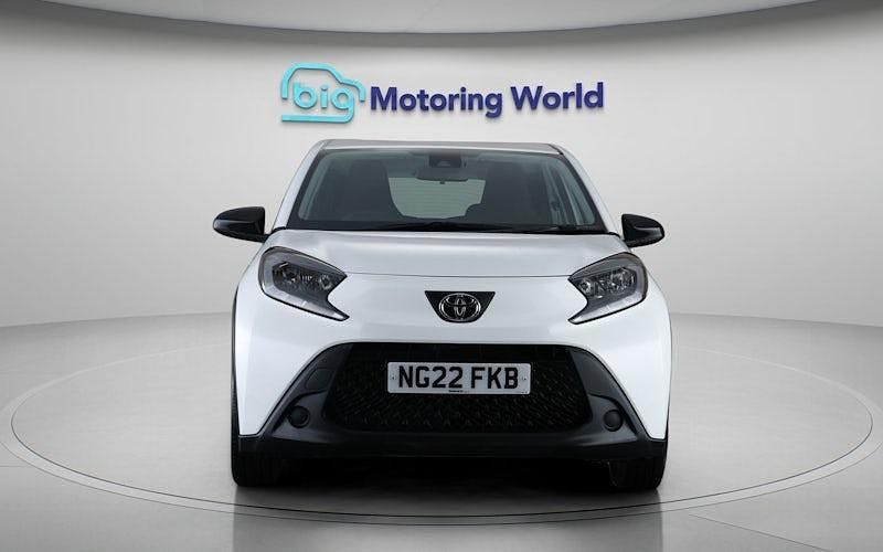 Used Toyota Aygo X PURE 72 HP (52 kW) 2025 SUV