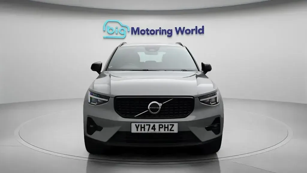 Used Volvo XC40 Plus 163 HP (119 kW) 2024 Grey SUV