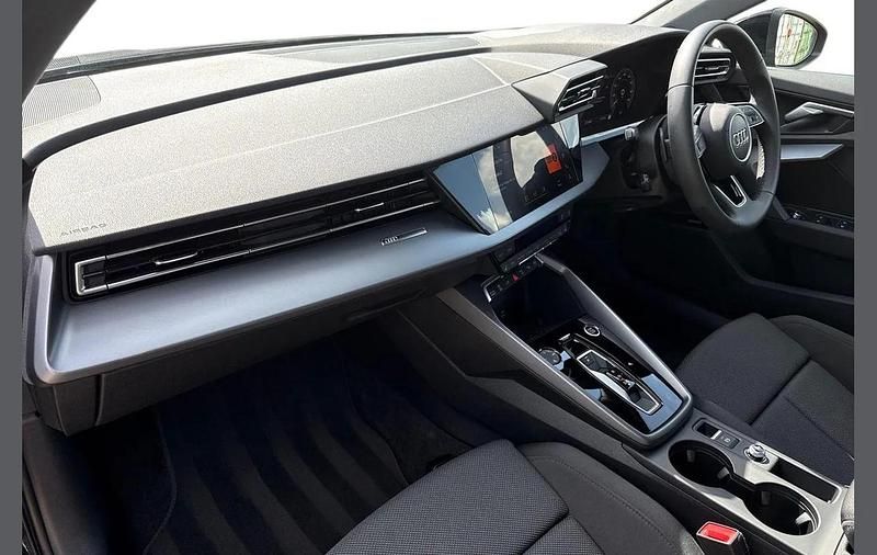 Used Audi A3 e-tron Sport 200 HP (147 kW) 2025 Black Hatchback