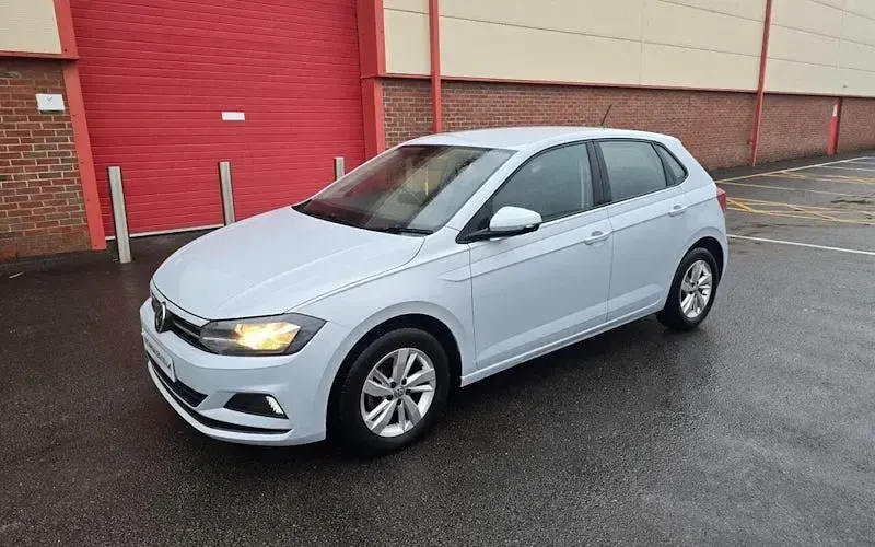 Used VW Polo SE 80 HP (58 kW) 2020 Silver Hatchback