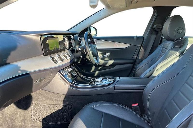 Begagnad Mercedes E220 SE 194 HK (142 kW) 2016 Silver Sedan