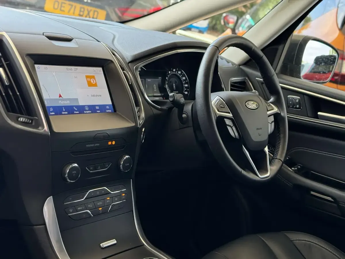 Used Ford S-MAX Titanium 190 HP (139 kW) 2022 Grey MPV