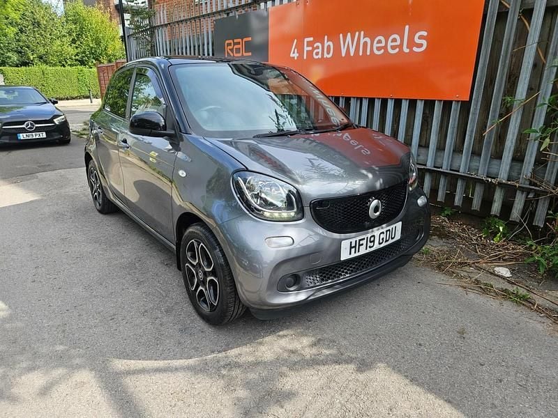 Black Used 2019 Smart ForFour Prime Hatchback | £5,995 (Good price) - Image 1/4