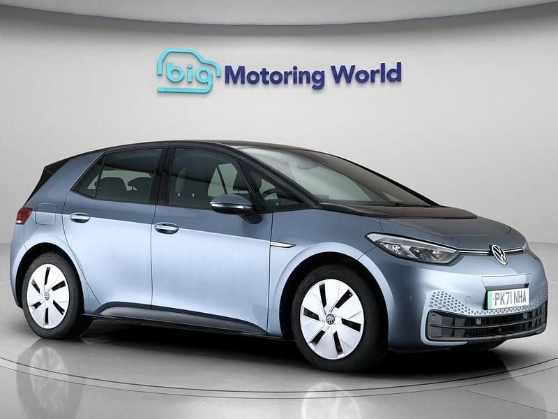 Blue Used 2021 VW ID.3 Pro Performance Hatchback | £14,000 (Good price) - Image 1/4