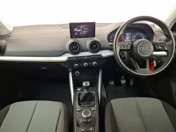Used Audi Q2 116 HP (85 kW) 2018 Red SUV
