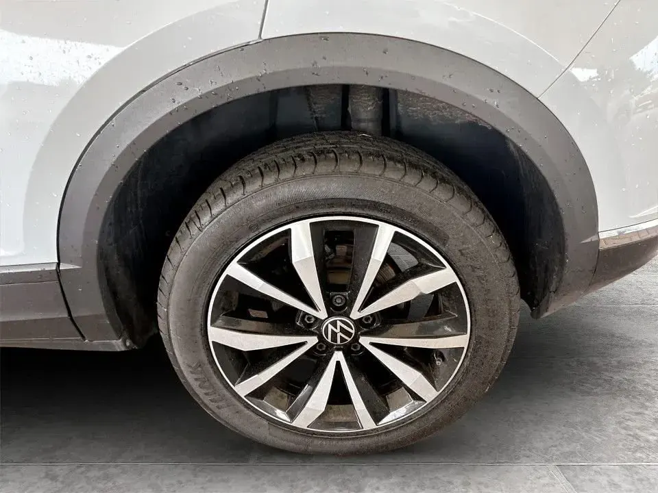 Used VW T-Roc SE 150 HP (110 kW) 2020 Silver SUV