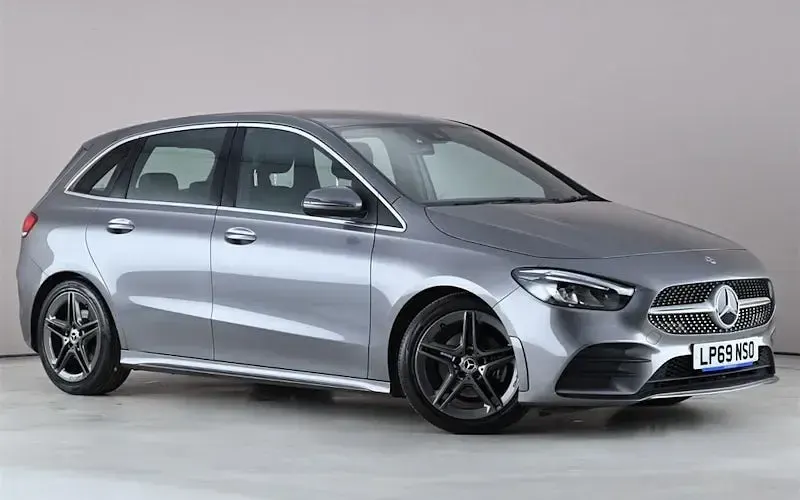 Begagnad Mercedes B200 AMG line 163 HK (119 kW) 2019 Minibuss