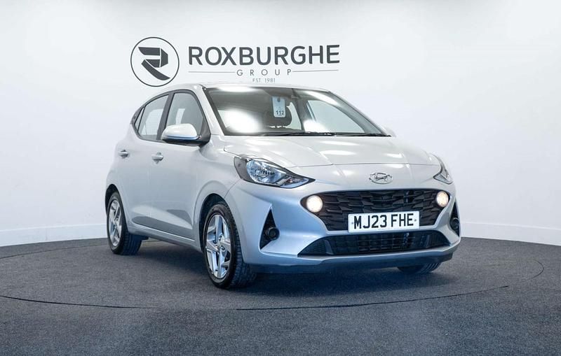 Used Hyundai i10 SE 67 HP (49 kW) 2023 Grey Hatchback
