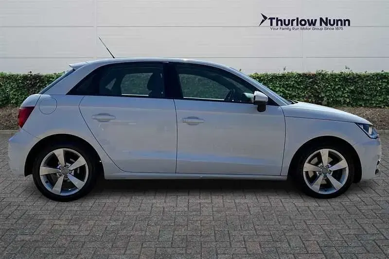 Usado Audi A1 Sportback Sport 125 HP (91 kW) 2018 Branco Citadino
