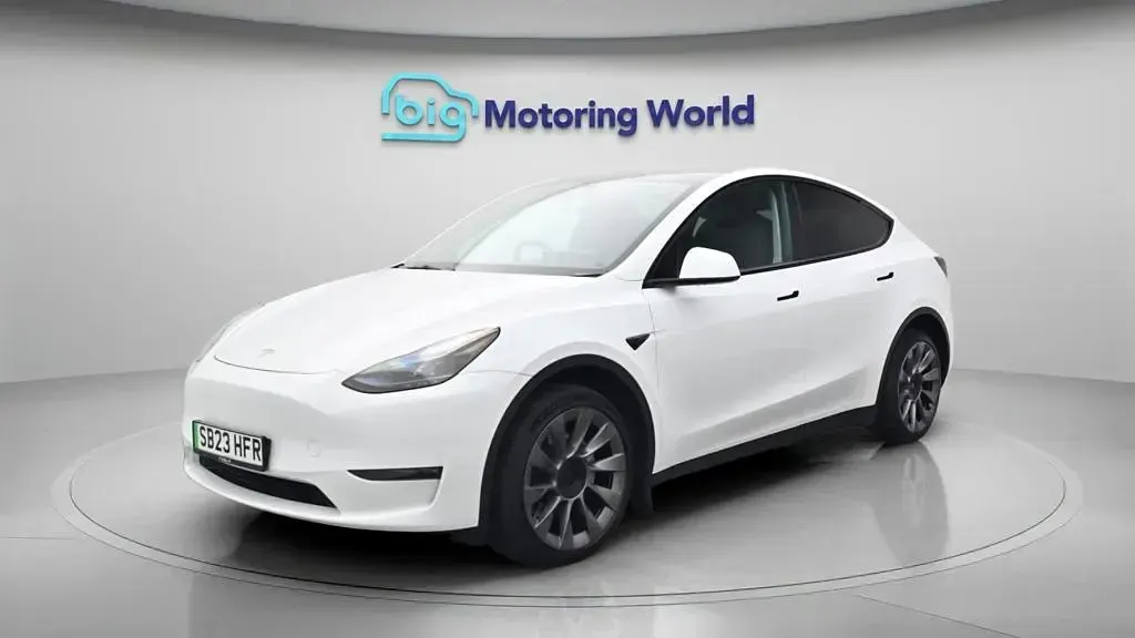 Used Tesla Model Y Long Range AWD 378 kW (514 HP) 2023 White SUV
