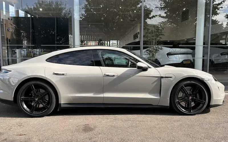 Used Porsche Taycan 389 kW (530 HP) 2023 Sedan