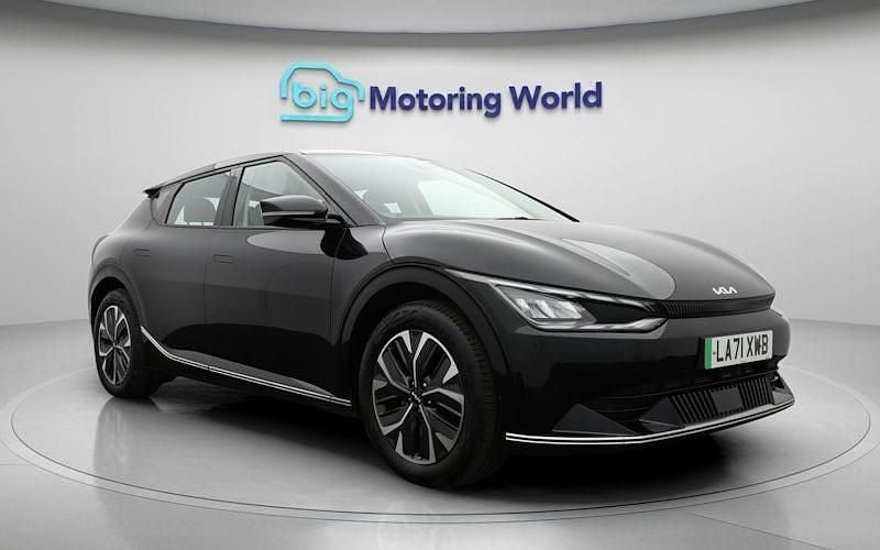 Begagnad Kia EV6 Air 167 kW (228 HK) 2022 Svart SUV